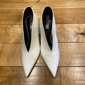 Zara white booties